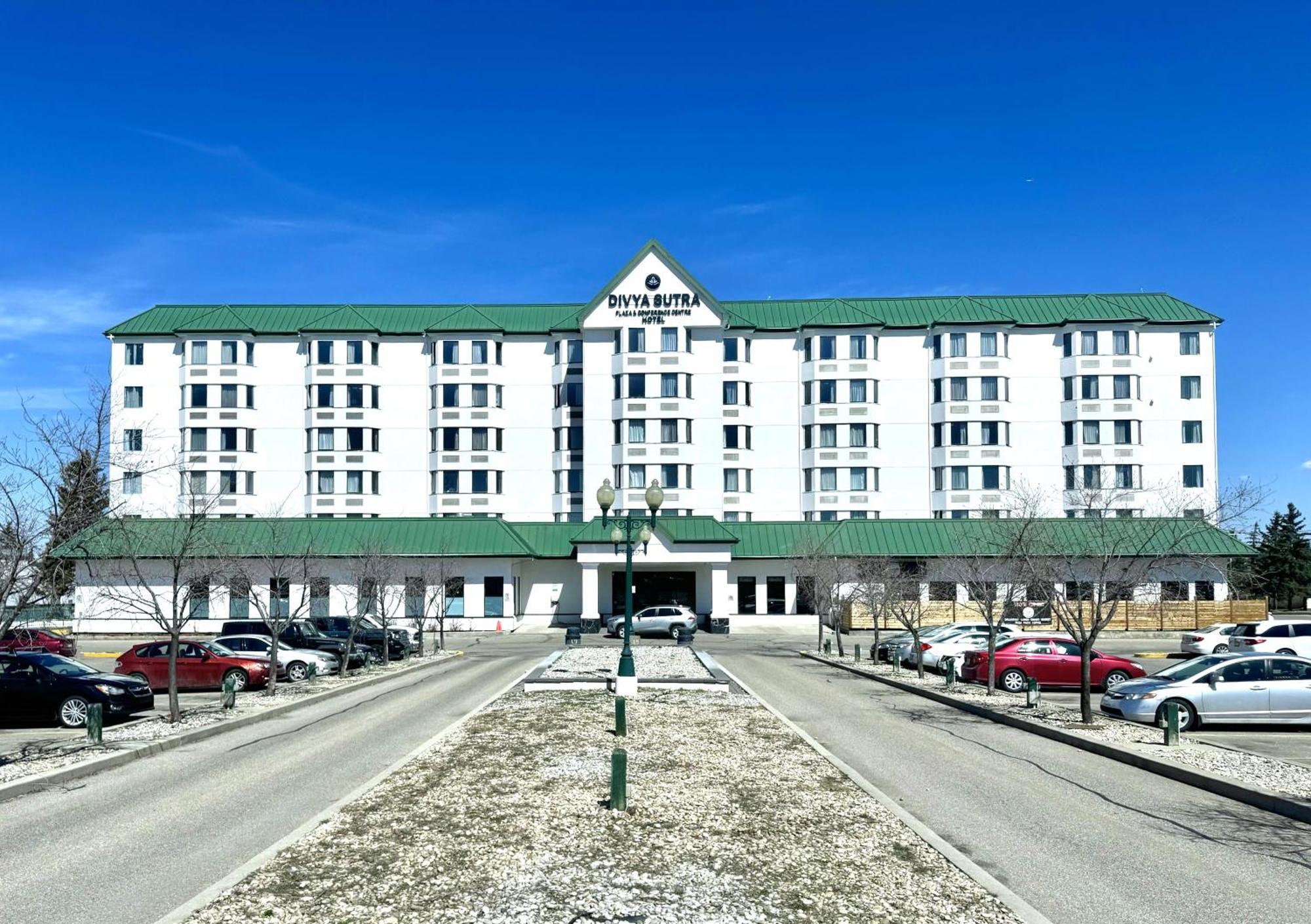 Divya Sutra Plaza And Conference Centre Calgary Airport Hotel Exterior photo